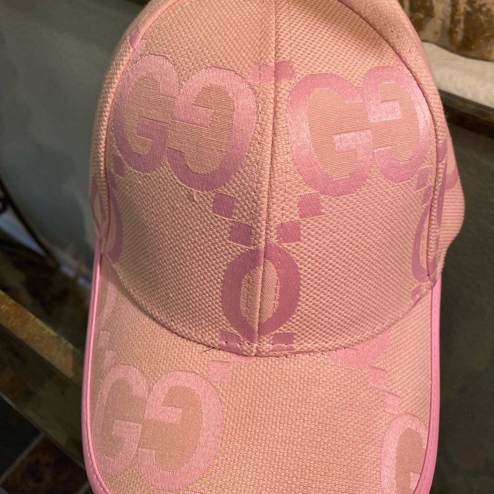 Gucci Pink Logo-Embellished Cap